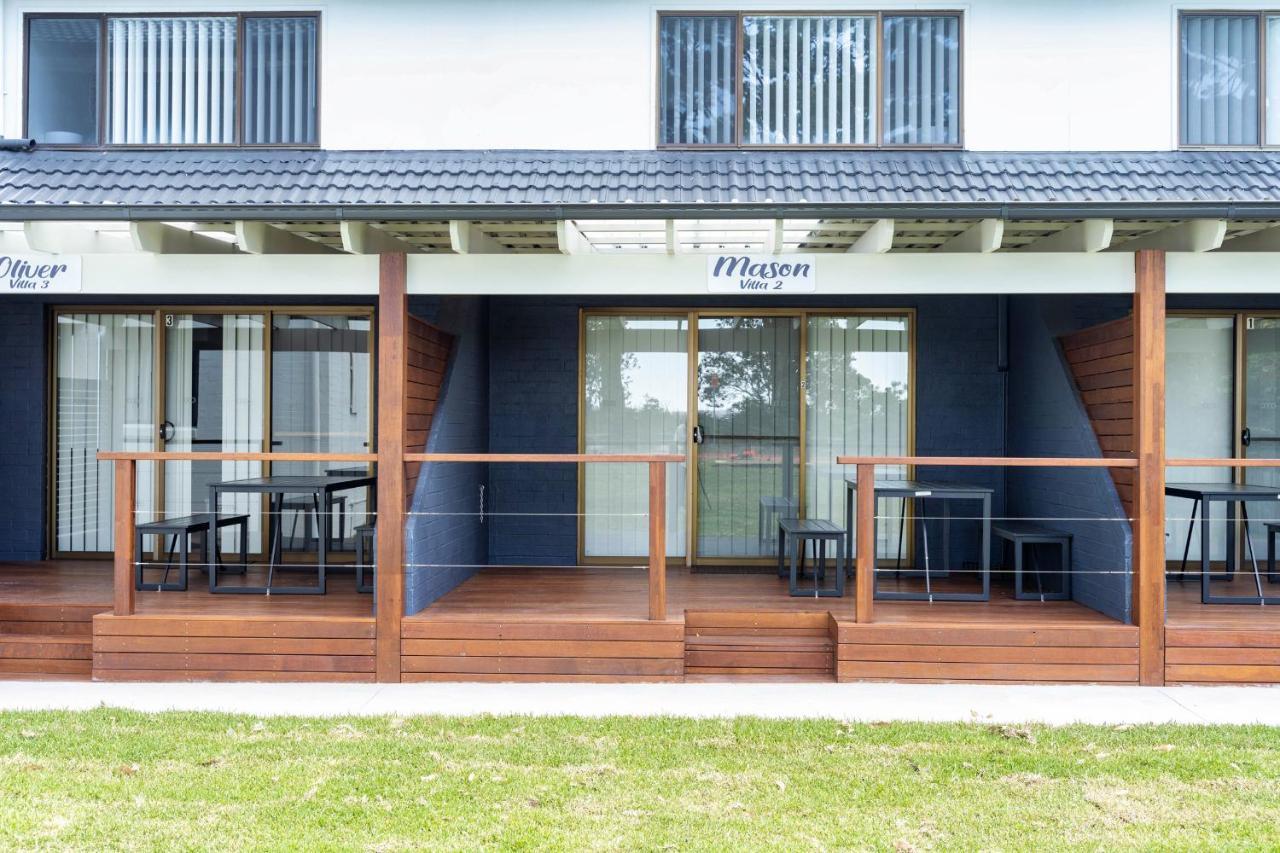 Husky 56 Beachfront Villa'S - Great Location On The Beach Huskisson Exterior foto